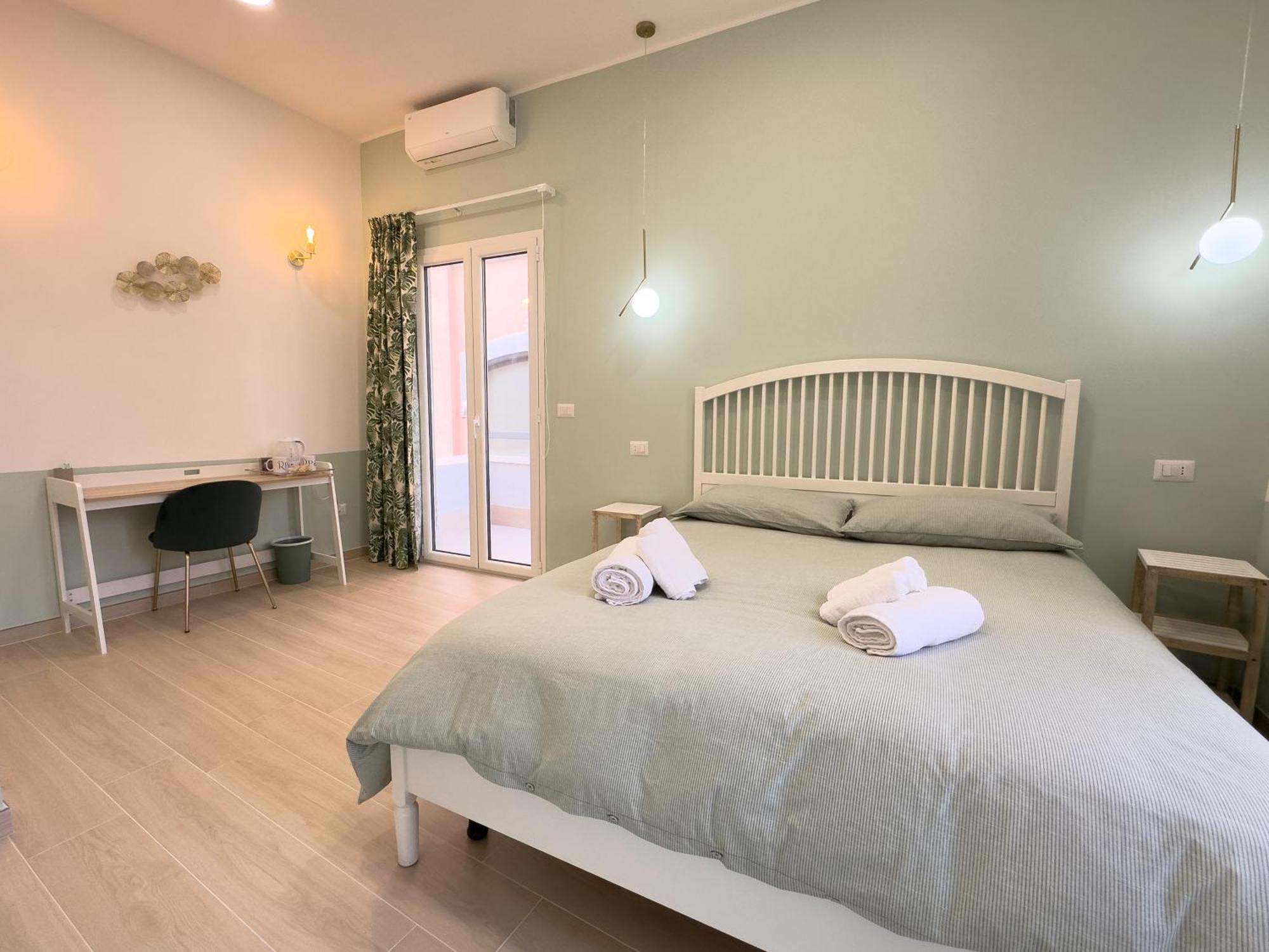 Real Poggio Hotel Naples Exterior photo